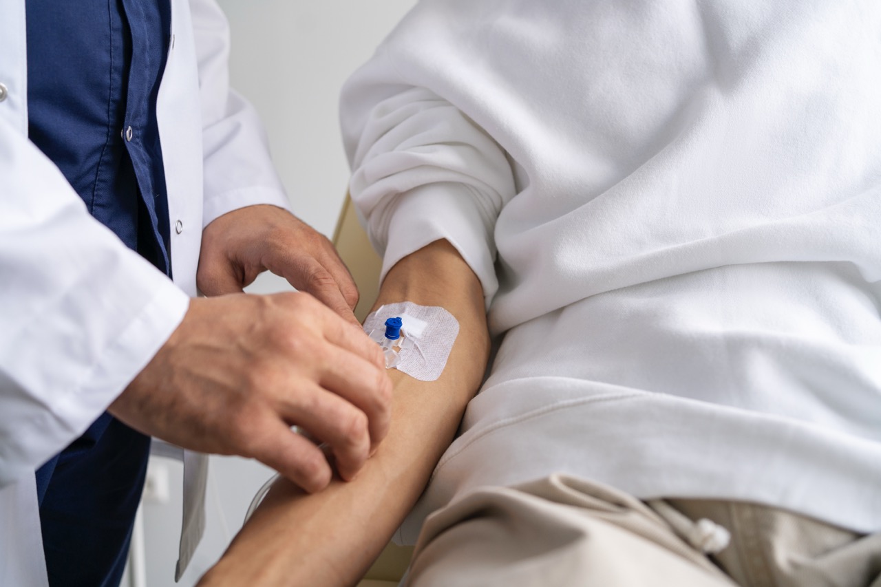 vista frontal del paciente sentado en la silla Large